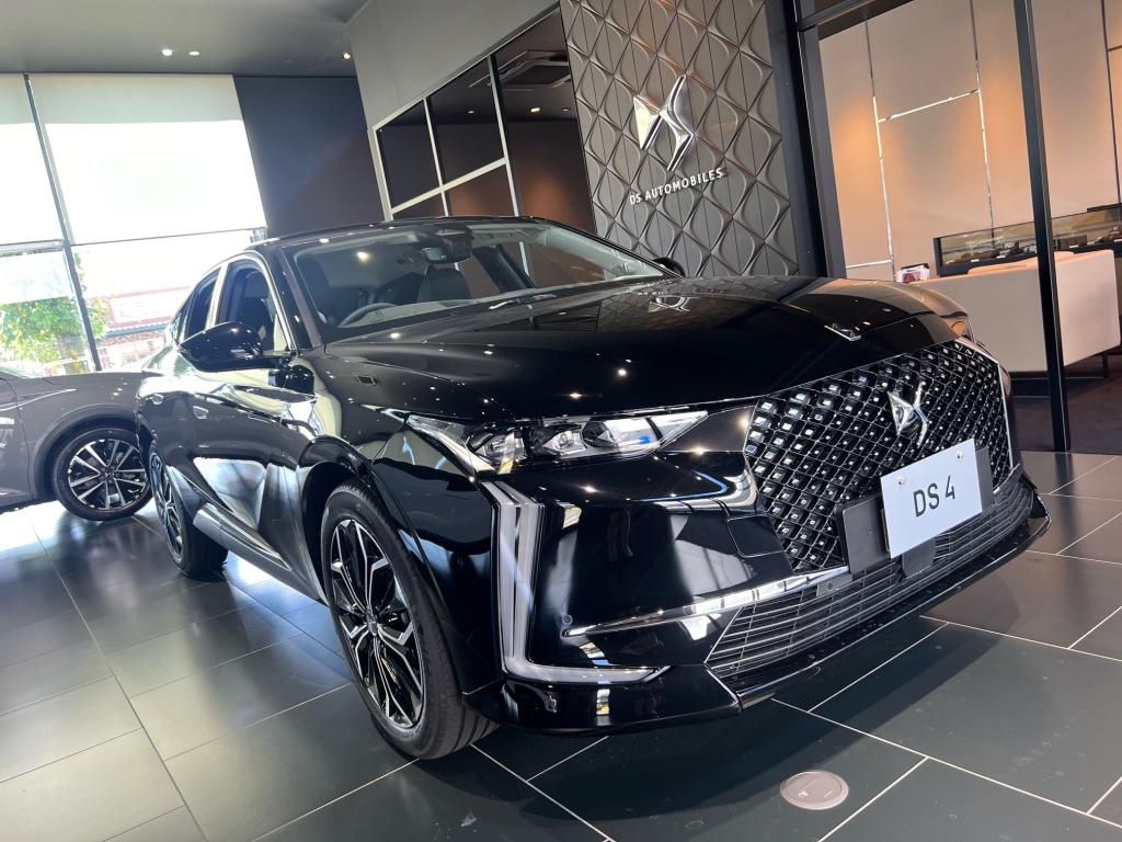 【　展示車のご紹介：DS4　】